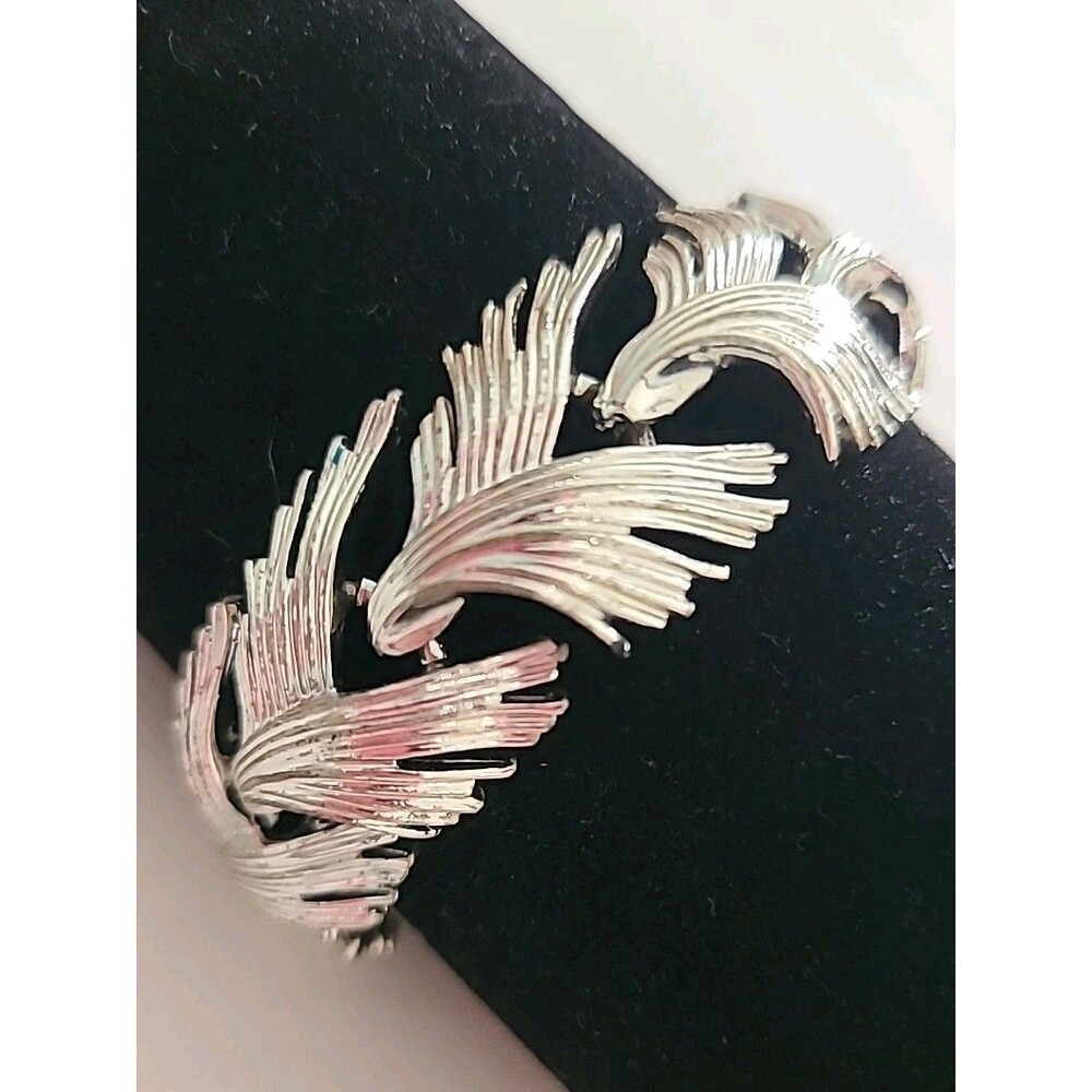 Lisner Silver Link Feathered “V” Leaf Signed Bracelet